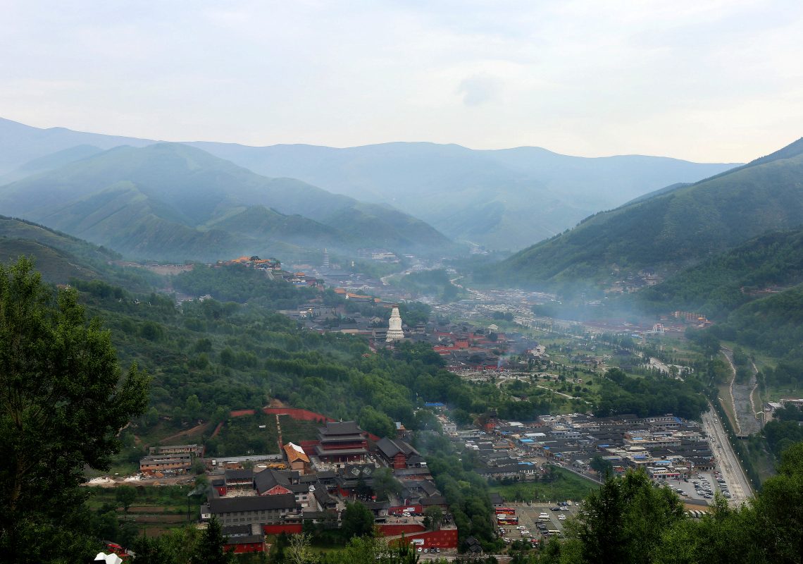 An International and Intensive Program on Buddhism and East Asian Religions at Mount Wutai