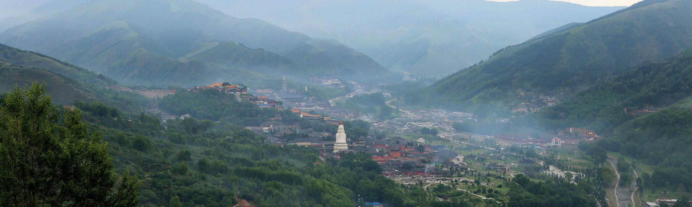 An International and Intensive Program on Buddhism and East Asian Religions at Mount Wutai